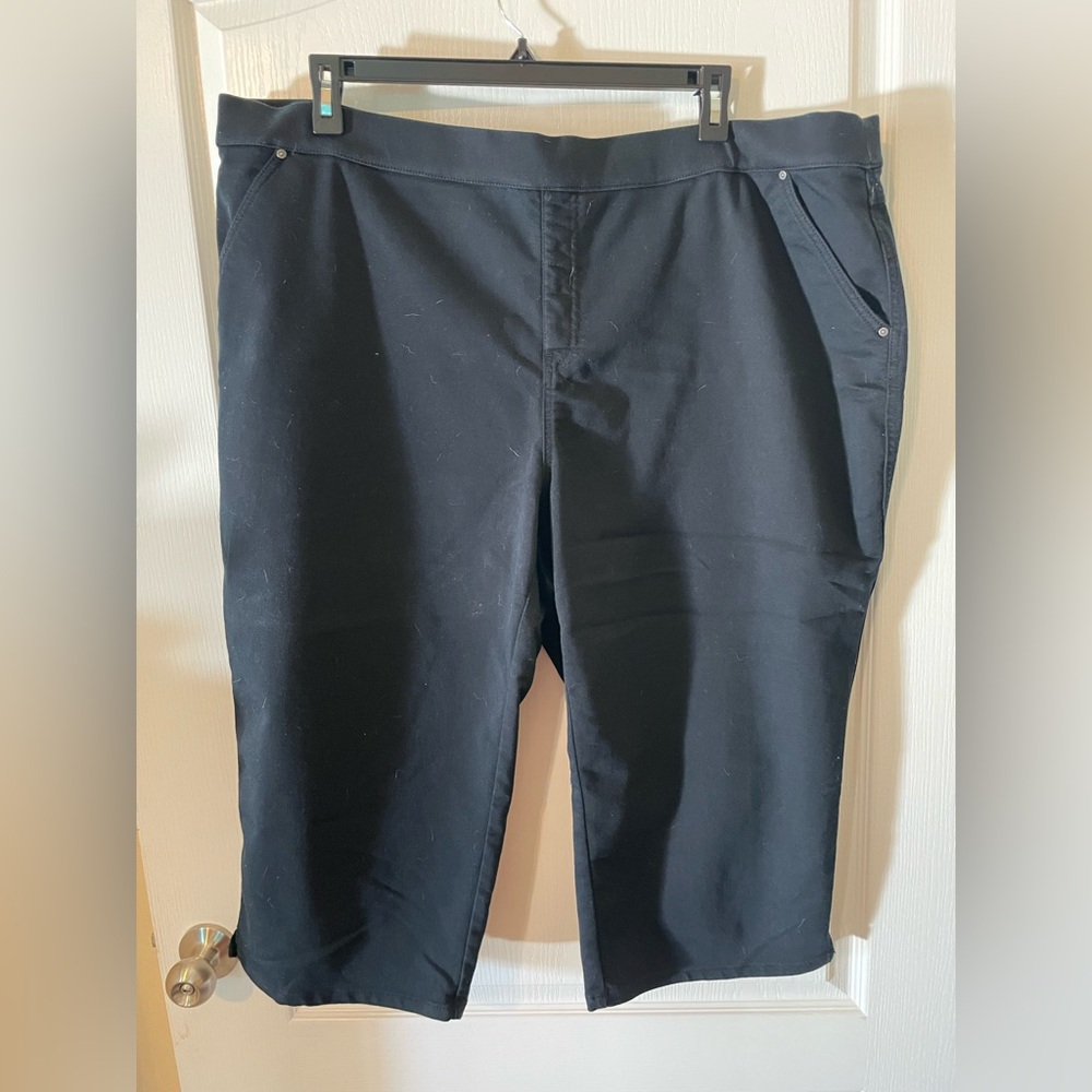 Elegant Black Cropped Women's Pants